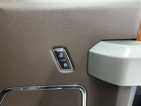 Used 2018 Ford F150 King Ranch w/ Equipment Group 601A Luxury AWD/4WD image 32