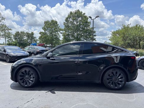 Used 2021 Tesla Model Y Long Range AWD/4WD image 6