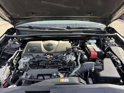 Used 2024 Toyota Camry SE image 23