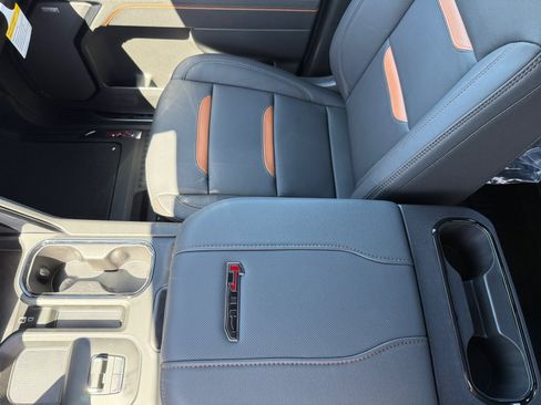 New 2026 GMC Sierra 2500 AT4 w/ AT4 Premium Plus Package AWD/4WD image 14