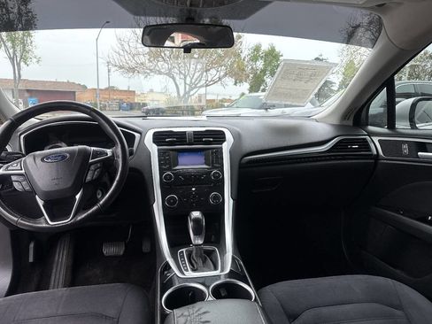 Used 2013 Ford Fusion SE image 5