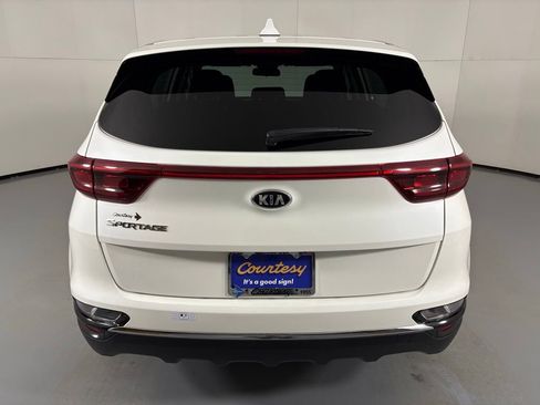 Used 2022 Kia Sportage LX image 7