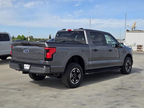 Used 2023 Ford F150 Lightning XLT image 4