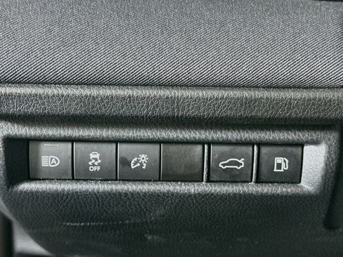 Used 2025 Toyota Camry LE FWD image 17