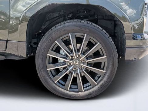 Used 2024 Lexus GX 550 w/ Accessory Package (Z1) AWD/4WD image 11