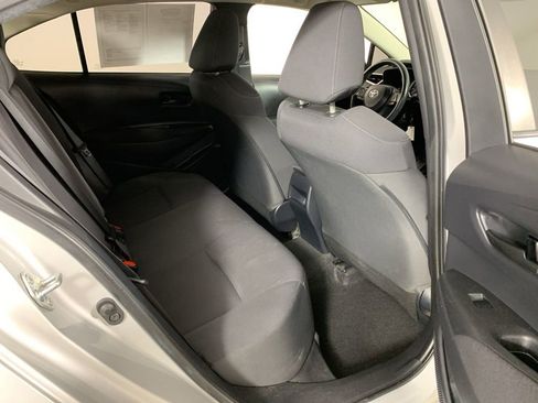 Used 2022 Toyota Corolla LE FWD image 28