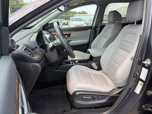 Used 2019 Honda CR-V Touring image 17