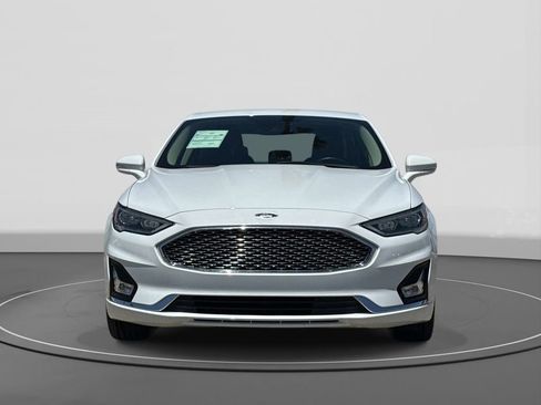 Used 2019 Ford Fusion Energi Titanium FWD image 3