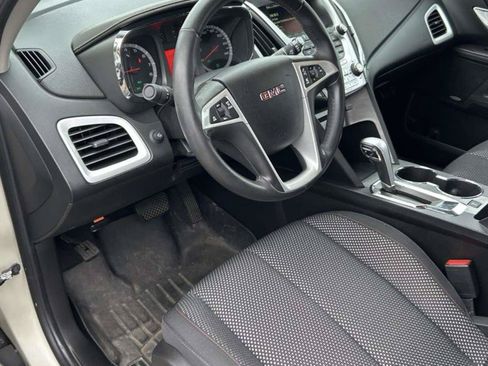 Used 2014 GMC Terrain SLE w/ Convenience Package AWD/4WD image 3