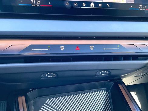 Used 2025 BMW X3 xDrive30i image 32