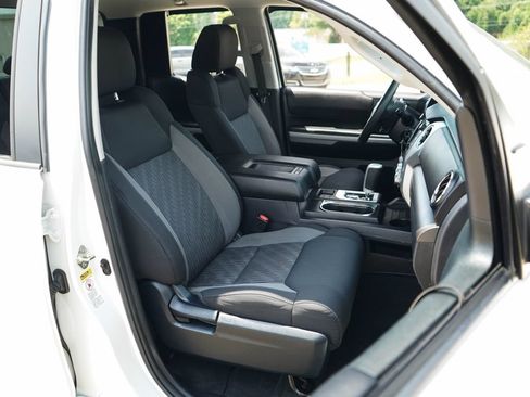 Used 2017 Toyota Tundra SR5 w/ SR5 Upgrade Package RWD image 13