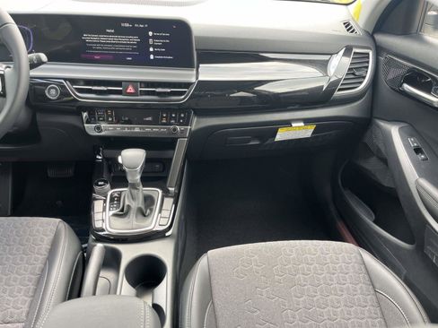 New 2026 Kia Seltos S FWD image 10