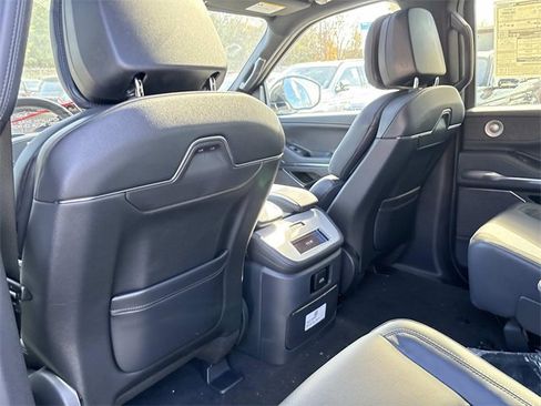 New 2025 Lincoln Navigator Reserve w/ Jet Appearance Package image 17