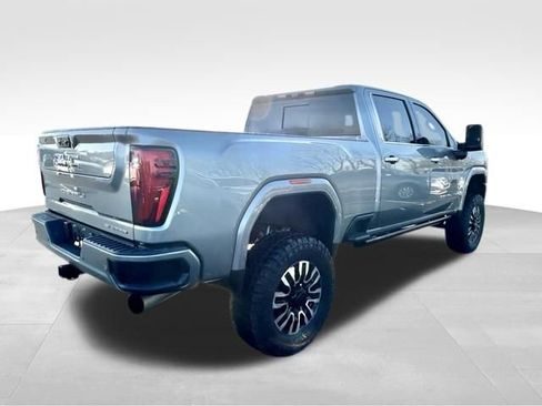 Used 2024 GMC Sierra 2500 Denali Ultimate image 7