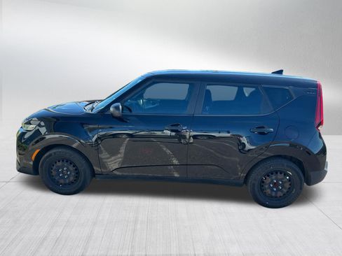 Used 2020 Kia Soul LX FWD image 2