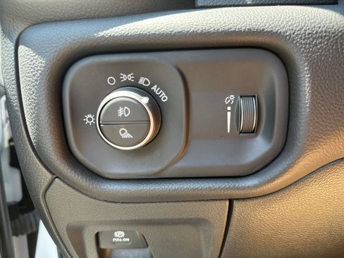Used 2023 RAM 1500 Big Horn AWD/4WD image 17