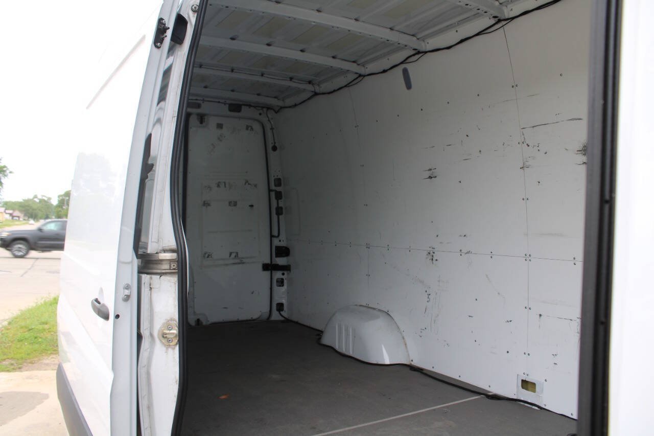 Used 2015 Mercedes-Benz Sprinter 2500 image 9