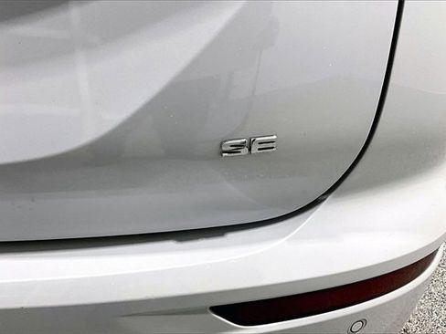 Used 2022 Mitsubishi Outlander SE image 25