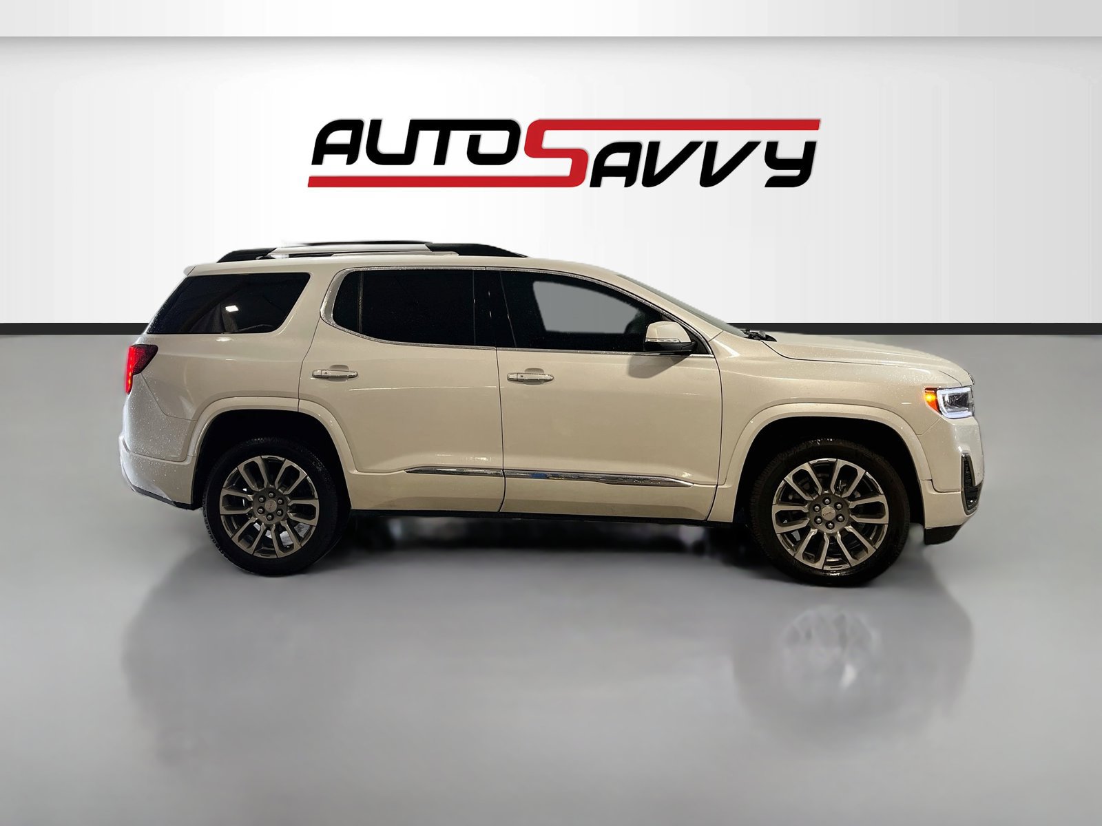 Used 2023 GMC Acadia AT4 w/ Preferred Package AWD/4WD image 8