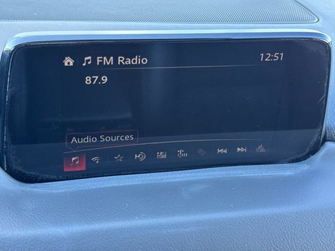 Used 2019 MAZDA CX-5 Touring image 18