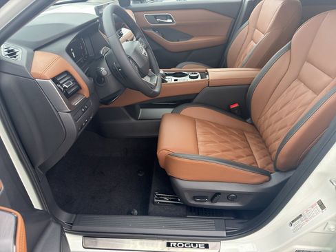 New 2026 Nissan Rogue Platinum w/ Tech Package image 14