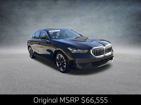 Certified 2025 BMW 530i xDrive 530i xDrive w/ Premium Package image 9