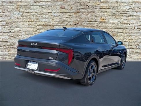 New 2026 Kia K4 FWD image 5
