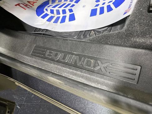 Used 2022 Chevrolet Equinox LT image 12