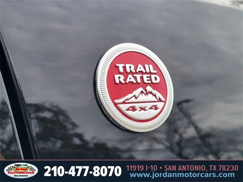 Used 2020 Jeep Grand Cherokee Trailhawk image 11