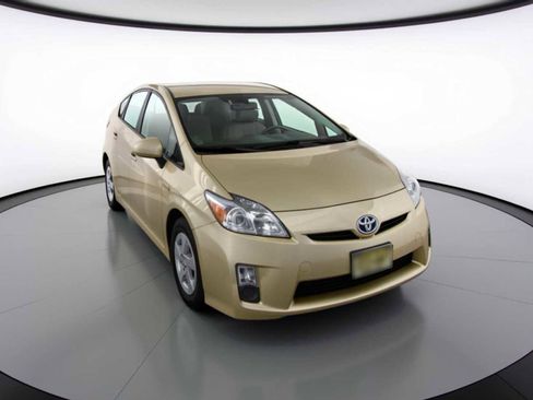 Used 2011 Toyota Prius Three image 3