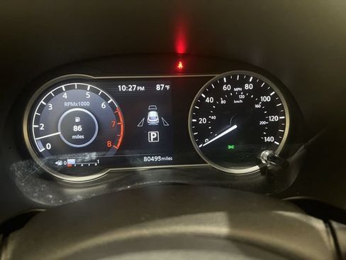 Used 2019 Nissan Kicks SR w/ SR Premium Package FWD image 11