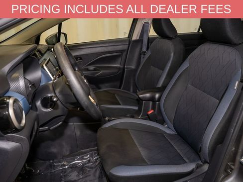 Used 2025 Nissan Versa SV FWD image 10