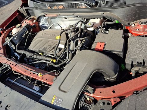 Certified 2024 Chevrolet Trax RS w/ Driver Confidence Package image 29