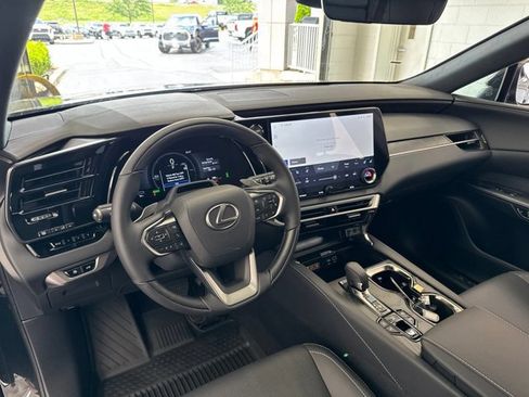 New 2026 Lexus RX 450h AWD image 17