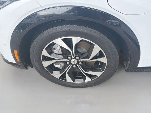 Used 2021 Ford Mustang Mach-E Premium RWD image 35