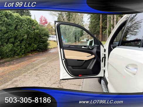 Used 2018 Mercedes-Benz GLS 450 4MATIC w/ Premium Package image 28