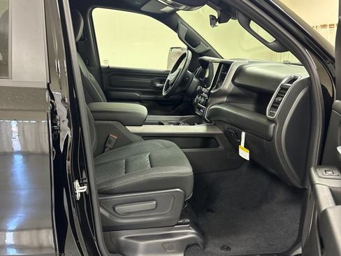 New 2026 RAM 1500 Express AWD/4WD image 22