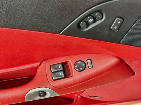 Used 2006 Chevrolet Corvette Coupe w/ Preferred Equipment Group RWD image 17
