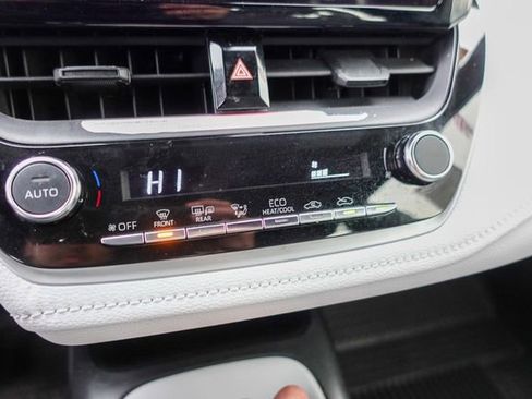 Certified 2024 Toyota Corolla SE image 24