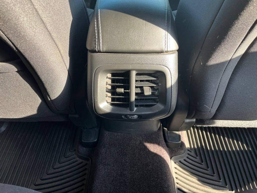 Used 2019 Jeep Cherokee Latitude w/ Popular Appearance Group FWD image 46