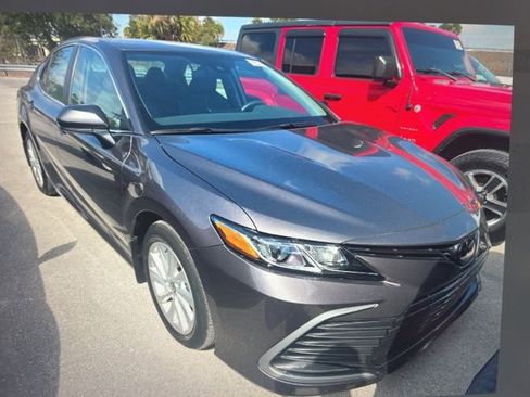 Used 2023 Toyota Camry LE image 9