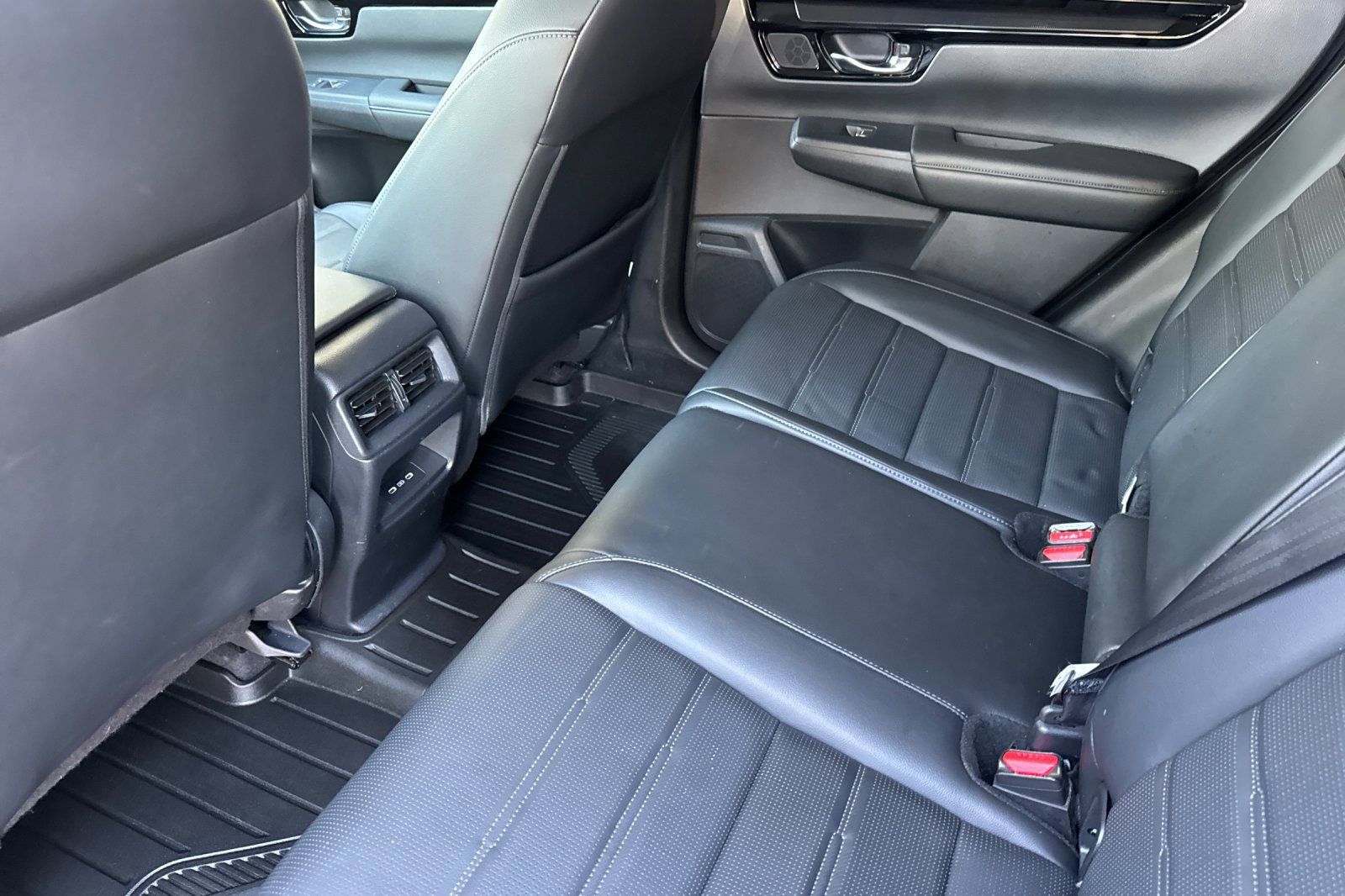Used 2025 Honda CR-V EX-L image 13