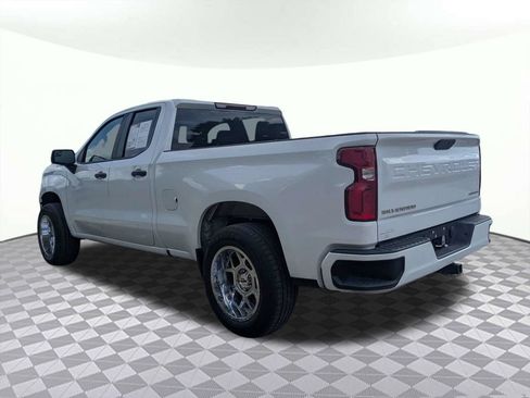 Used 2020 Chevrolet Silverado 1500 Custom w/ Custom Value Package RWD image 5