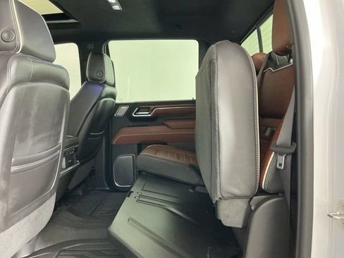 Used 2024 GMC Sierra 3500 Denali Ultimate AWD/4WD image 30