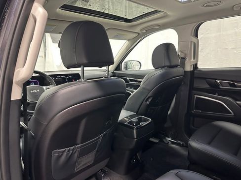 Used 2025 Kia Telluride S image 44