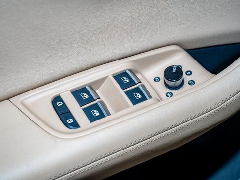 Used 2023 Audi Q8 Premium Plus w/ Premium Plus Package image 36