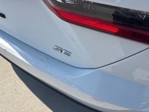 Used 2025 Toyota Camry SE image 4