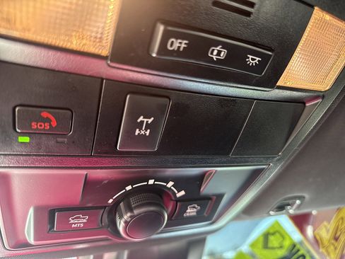 Used 2022 Toyota Tacoma TRD Off-Road image 17