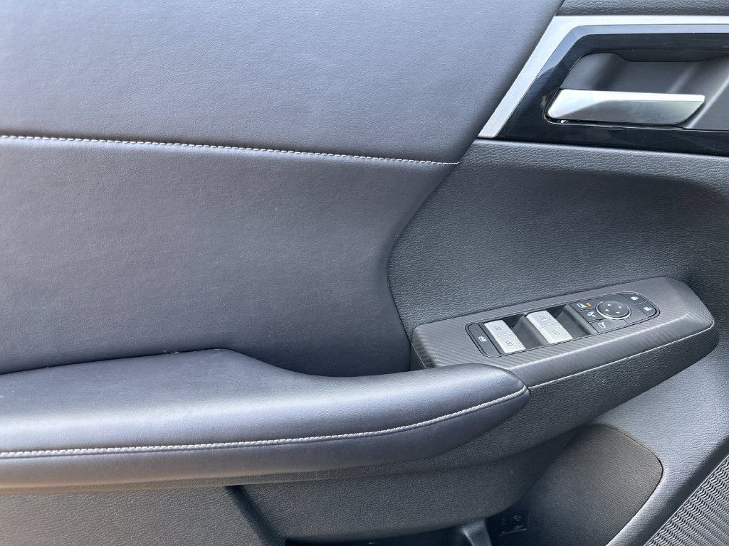 Used 2025 Mitsubishi Outlander SE AWD/4WD image 10