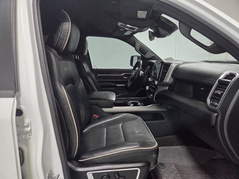Used 2023 RAM 1500 Laramie AWD/4WD image 16